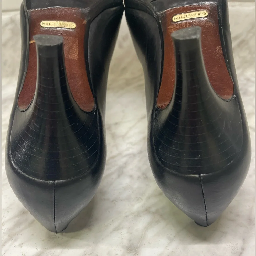 Cole Haan Square Toe Black pump heels, approx. 2 1/2 in heel, size 9 1/2 B - Picture 7 of 8